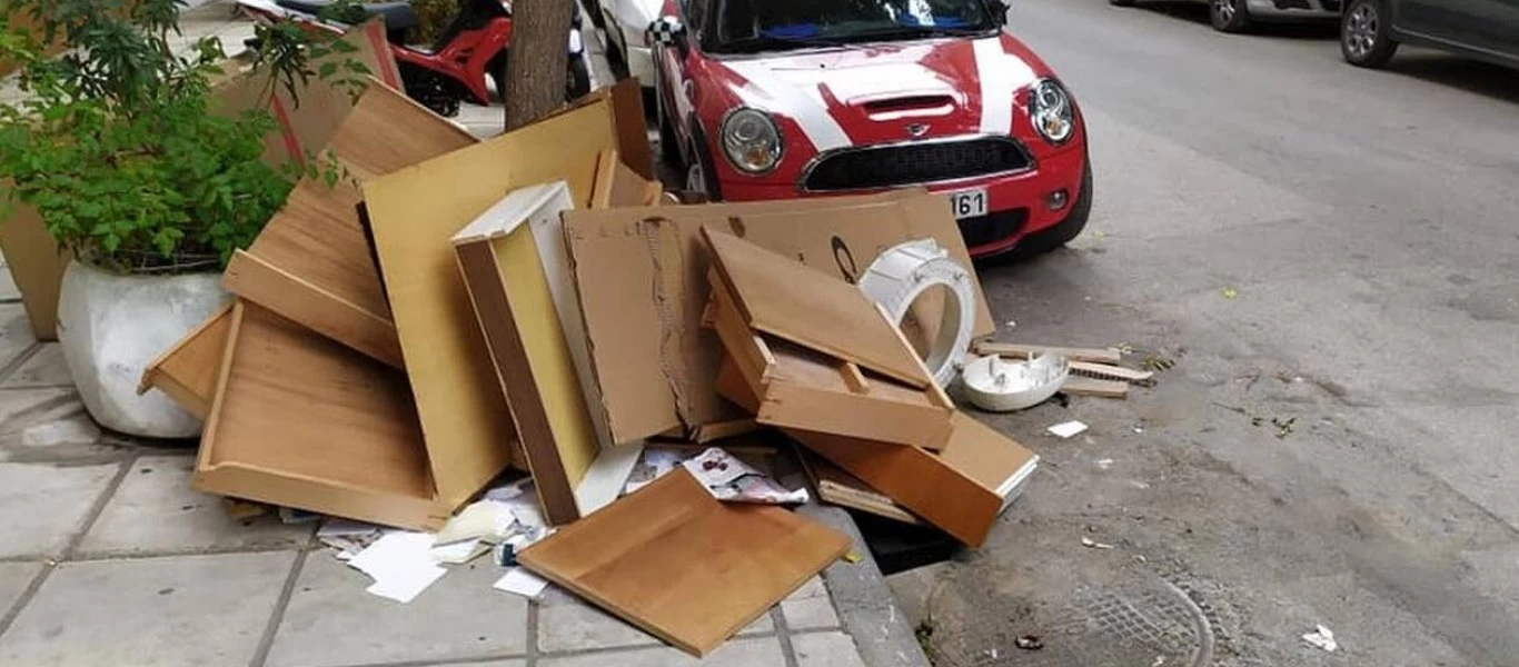 Εικόνες ντροπής στην Θεσσαλονίκη - Απέραντη χωματερή οι δρόμοι (φωτο)